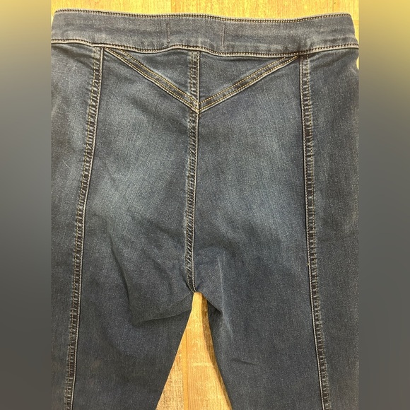 NWT Free People Riley High-Rise Slit Jeans in Nightshade Blue size 27 - Picture 9 of 10